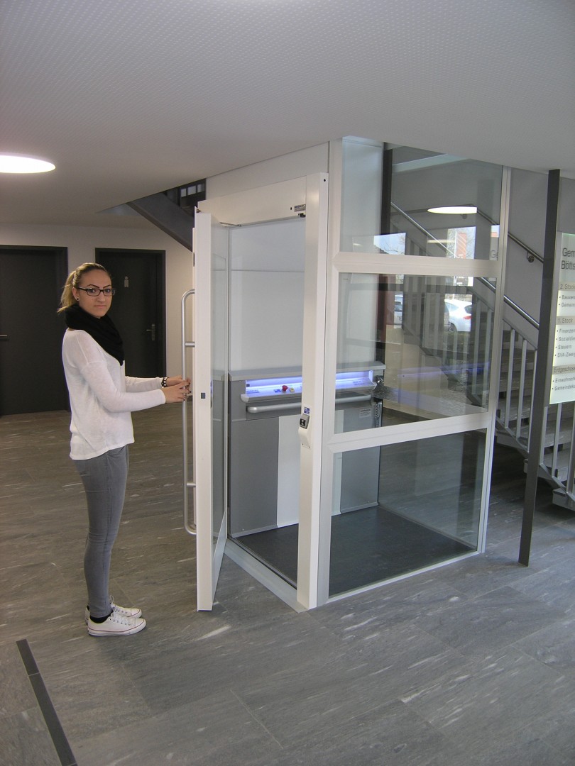 06 Homelift Cibes A5000 ohne Unterfahrt Tuere manuell automatisch Homelift Cibes A5000 ohne Unterfahrt, ohne Überfahrt, Türe öffnet manuell oder automatisch